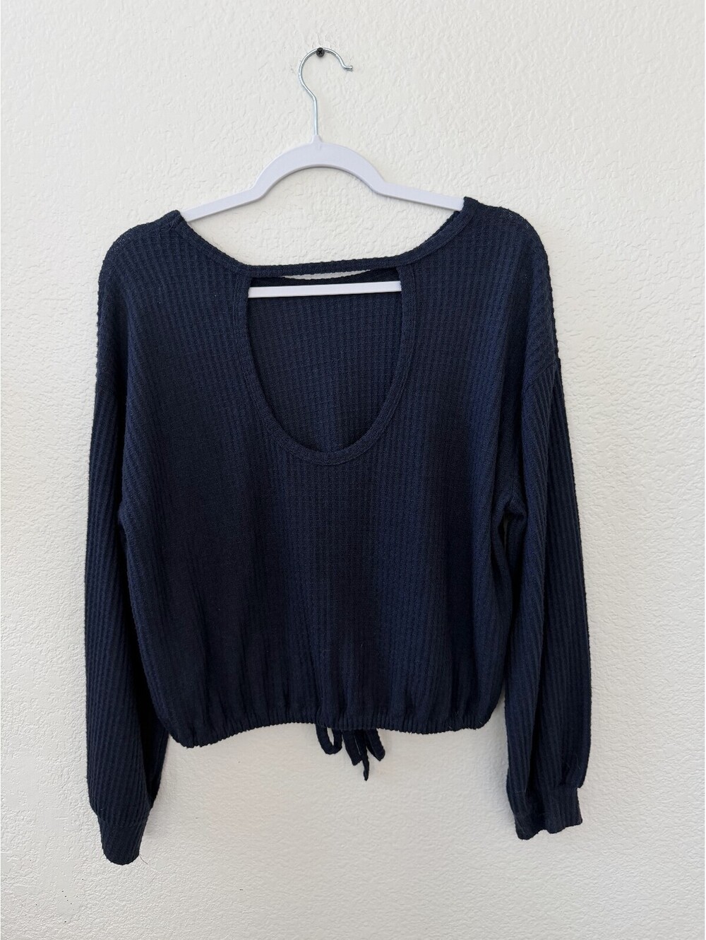 Hollister Women's Navy Blue Waffle Knit Long Sleeve Pullover Sweater cozy casual